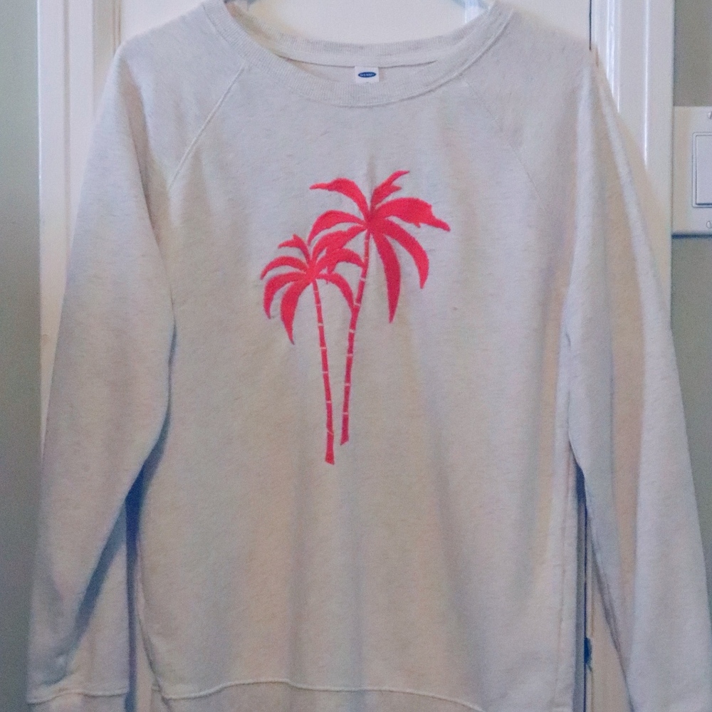 ⭐️LAST CHANCE!!⭐️ Lightweight palm tree sweatshirt